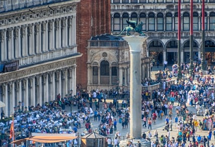 Venice crowded featured